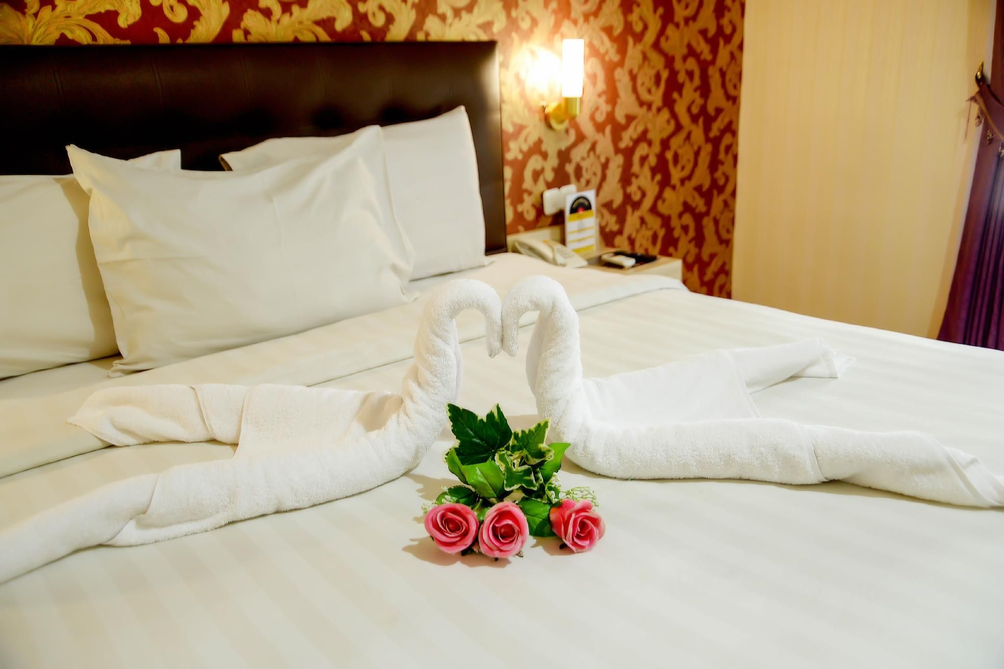Deluxe King Bed