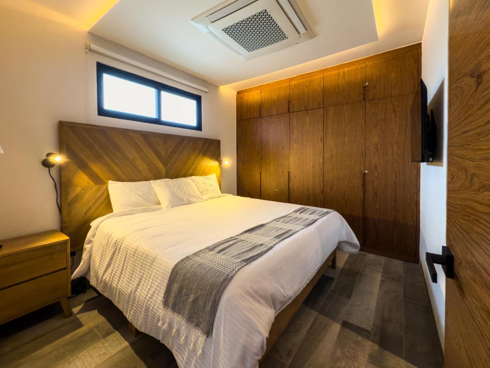 One-Bedroom Deluxe Apartment