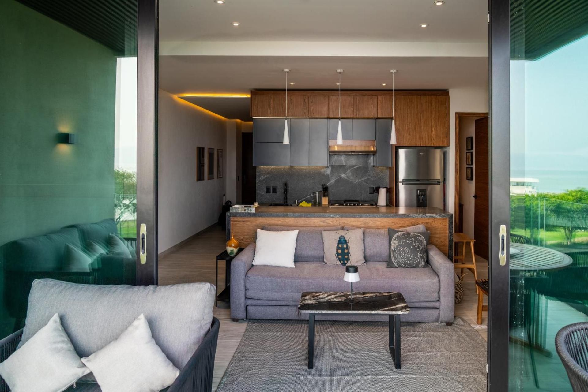 One-Bedroom Deluxe Apartment