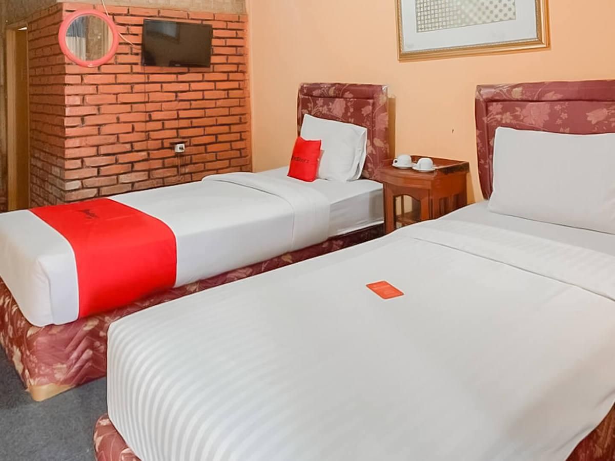 RedDoorz Plus @ Grand Yustik Sukabumi RedDoorz Twin Room 3