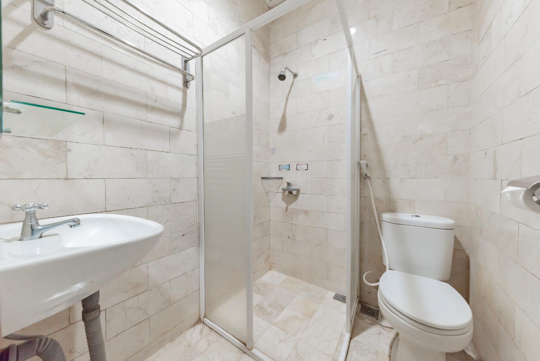 RedDoorz @ Jalan R.E. Martadinata Sukabumi RedDoorz Room 3