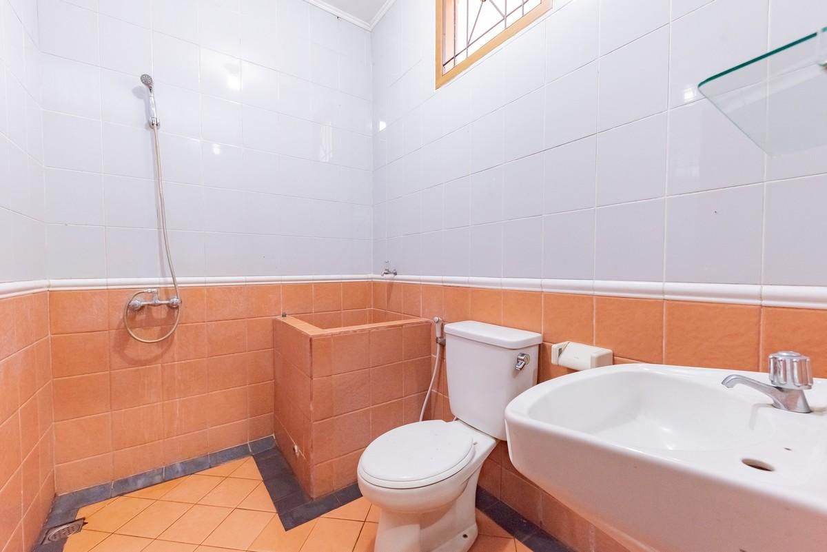 RedDoorz Plus @ Wisma Kenanga Sukabumi Family Room 2