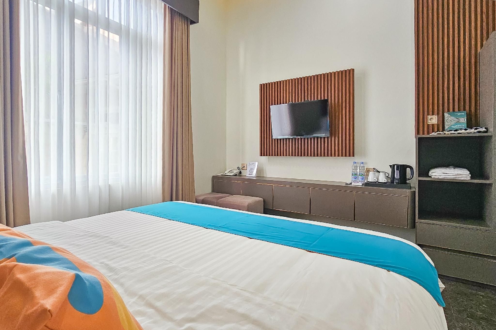 Sans Vibes Hotel Sulanjana Syariah Sukabumi Standard Room 2