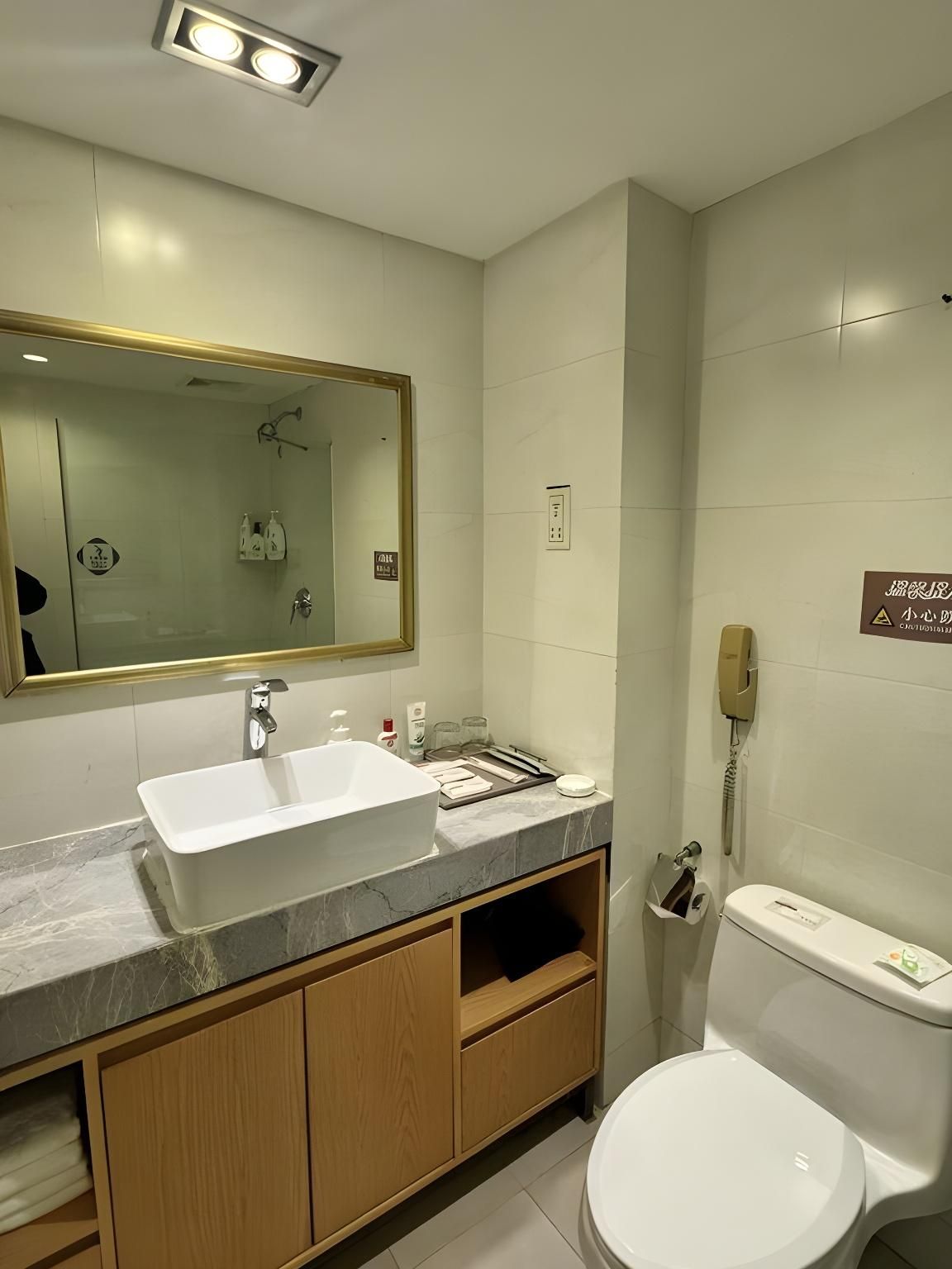 Elegant Suite