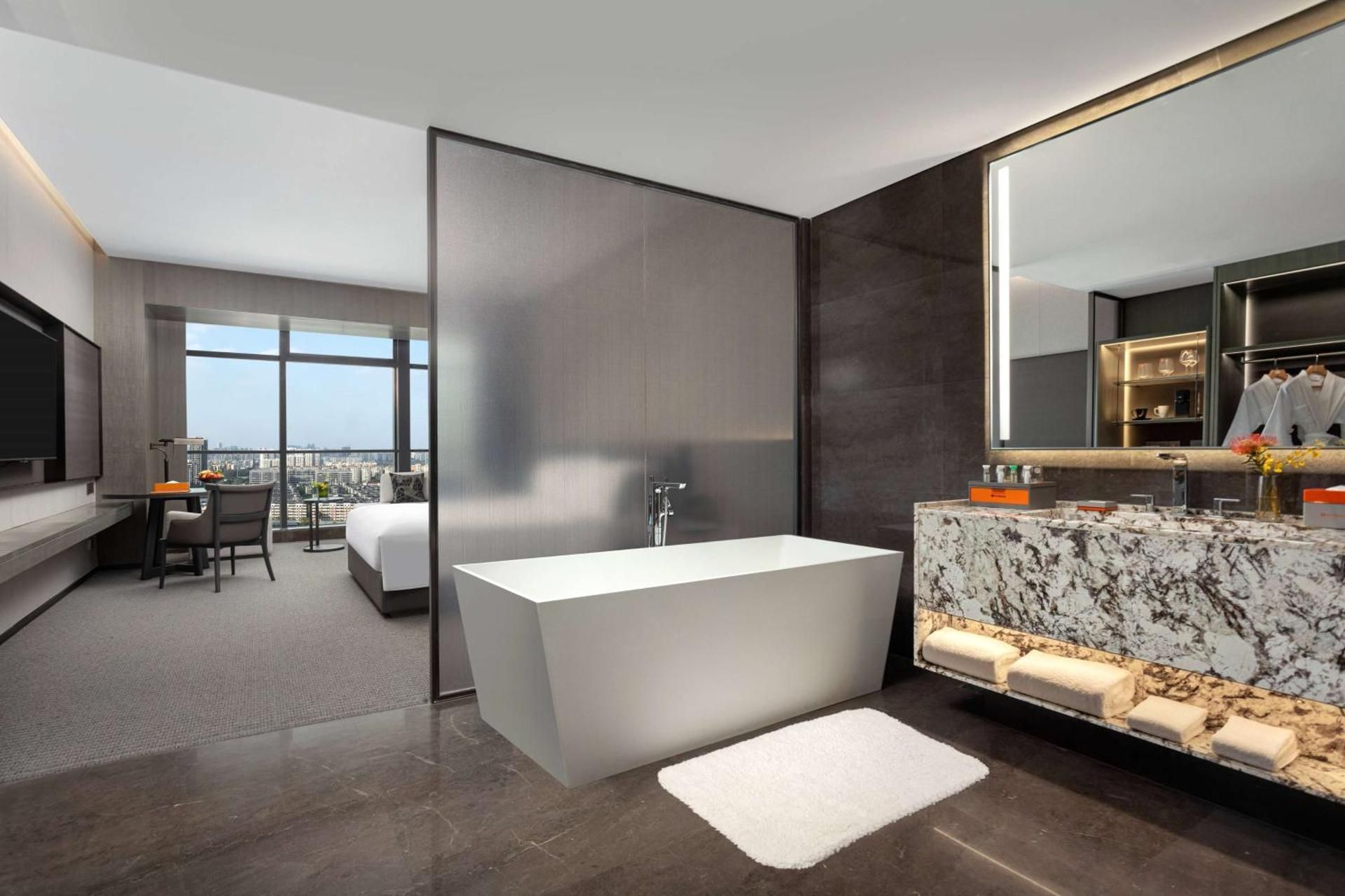 Grand King Room