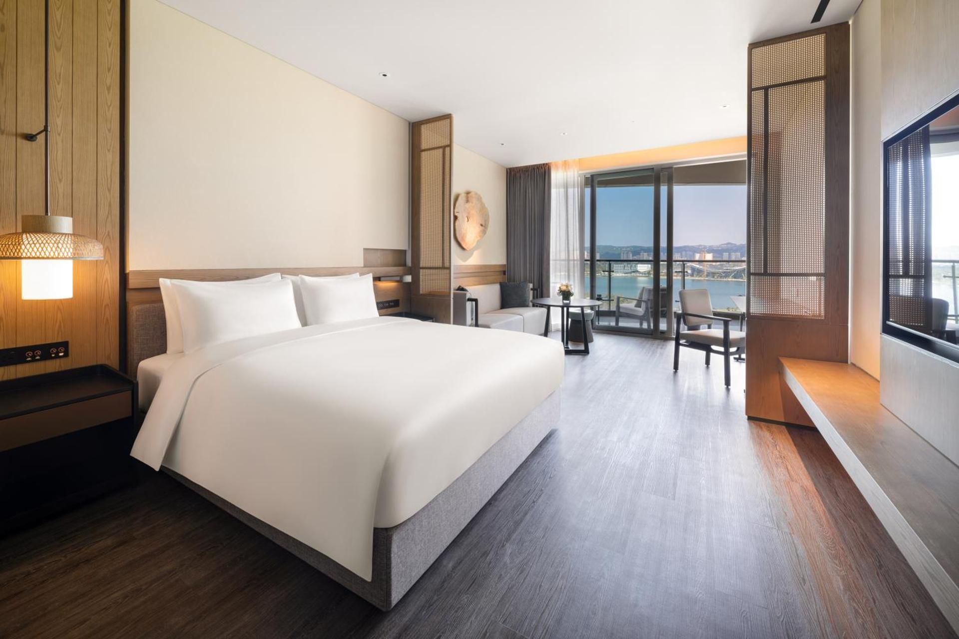 Premium Double Room With Lake View