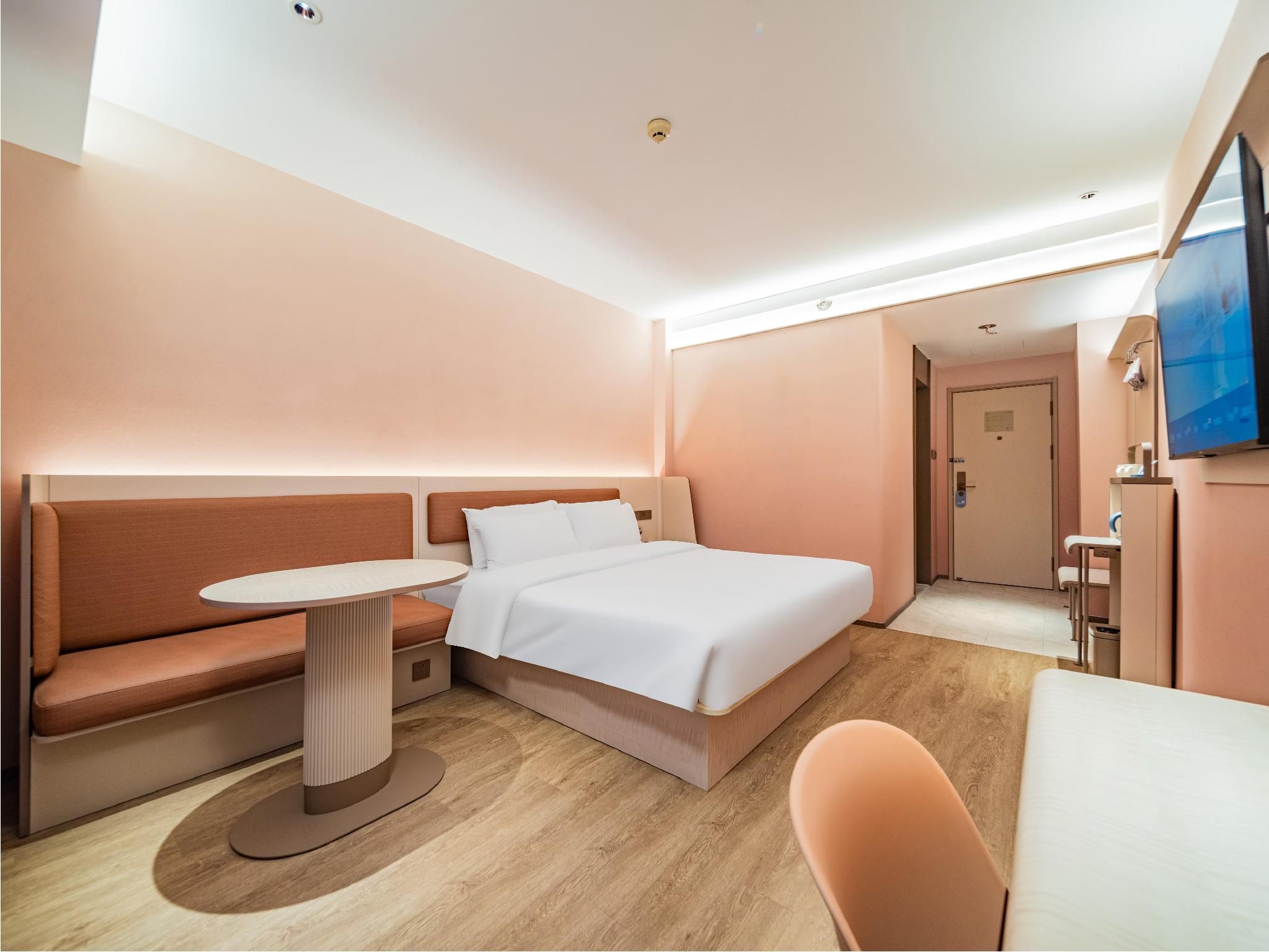 Huazhu - Deluxe Bed Room