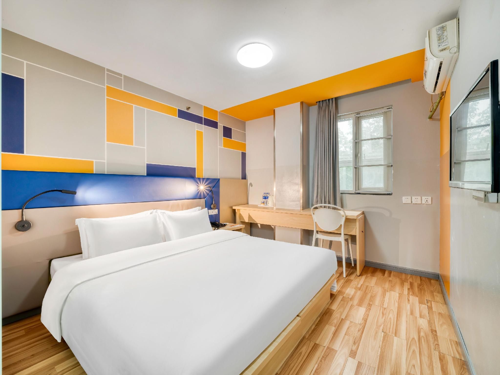WH - Traditional Bed Room