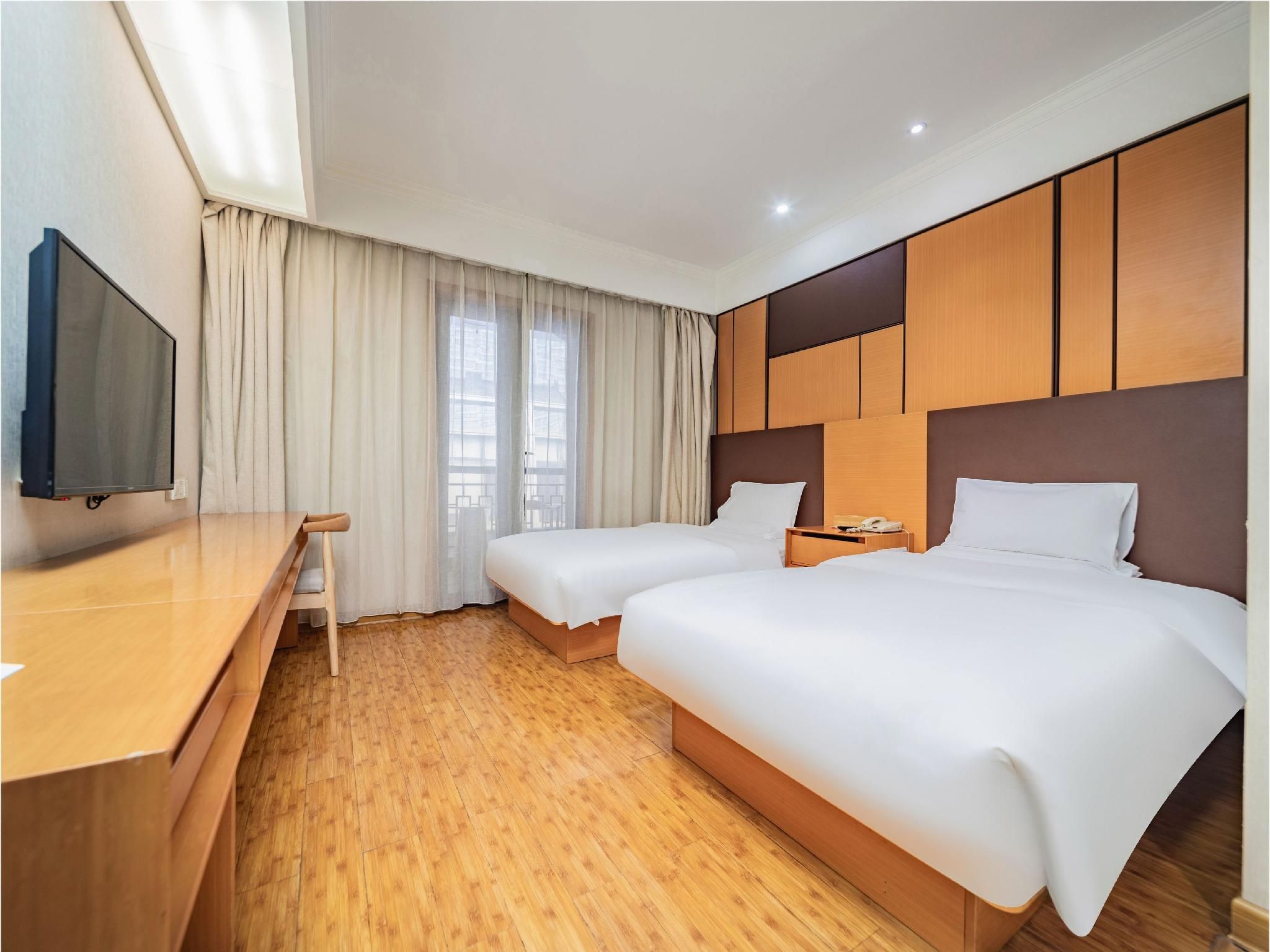 Twin Deluxe Room