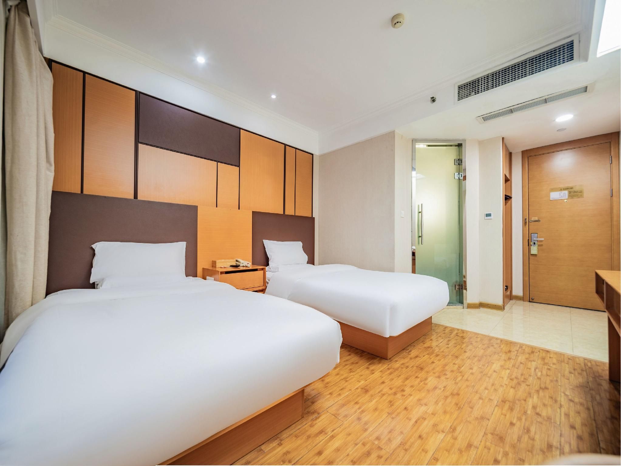 Twin Deluxe Room