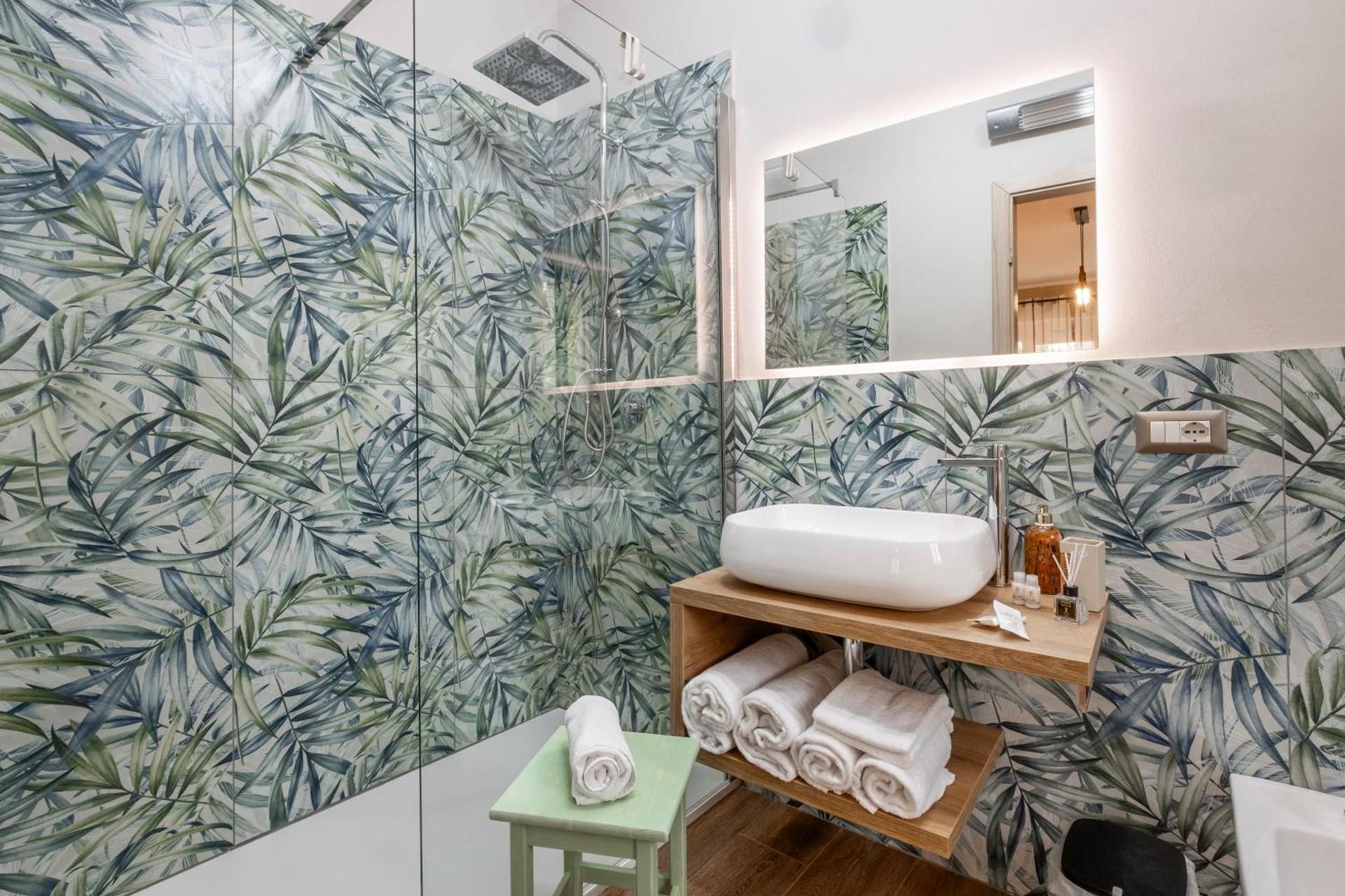 Superior One-Bedroom Apartment