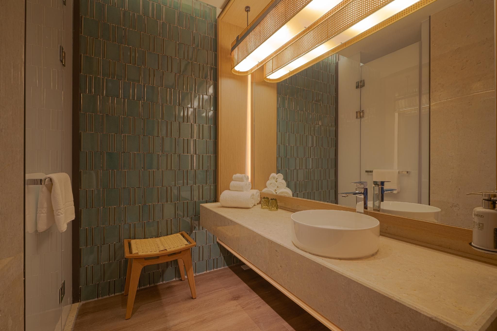 Superior Room, 2 Double Size Beds, Waterfall View