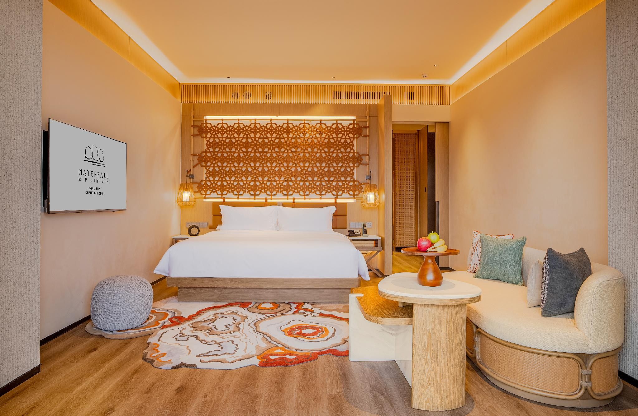 Mgallery Executive Suite, M Club Access, 1 King Size Bed, Waterfall View