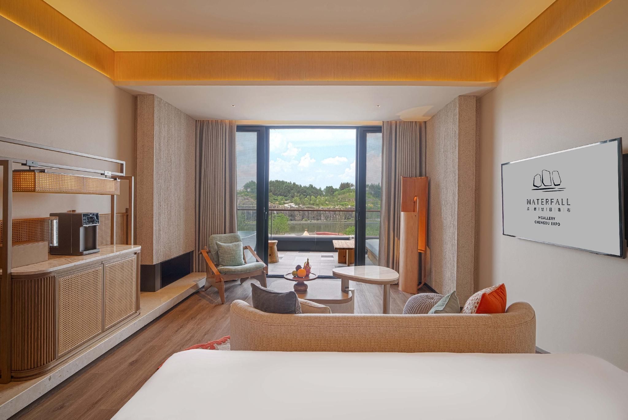 Superior Room, 1 King Size Bed, Waterfall View