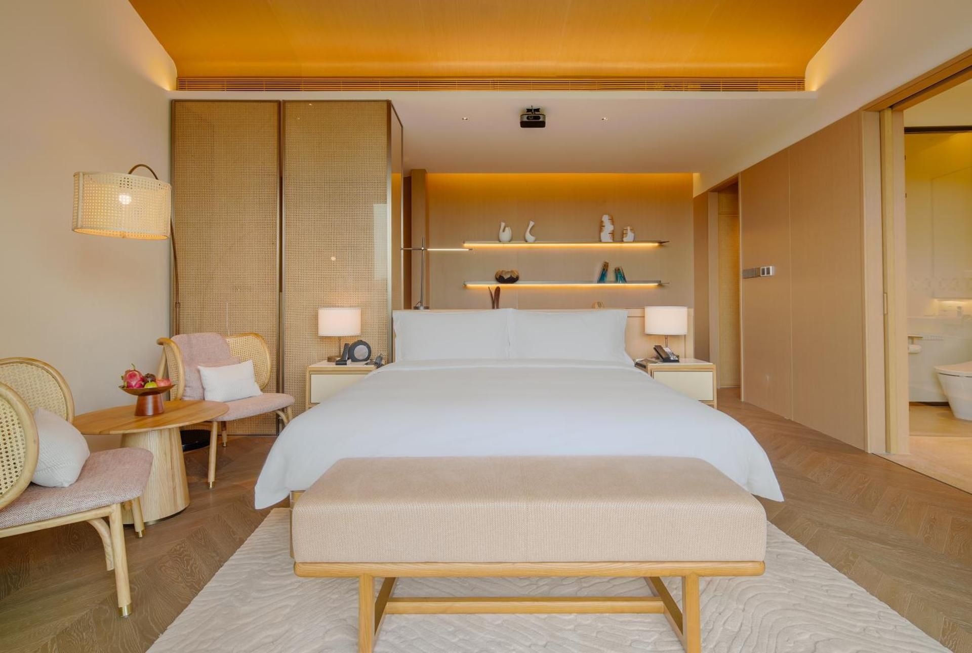 Deluxe King Room with Park View and Private Courtyard - Hot Spring