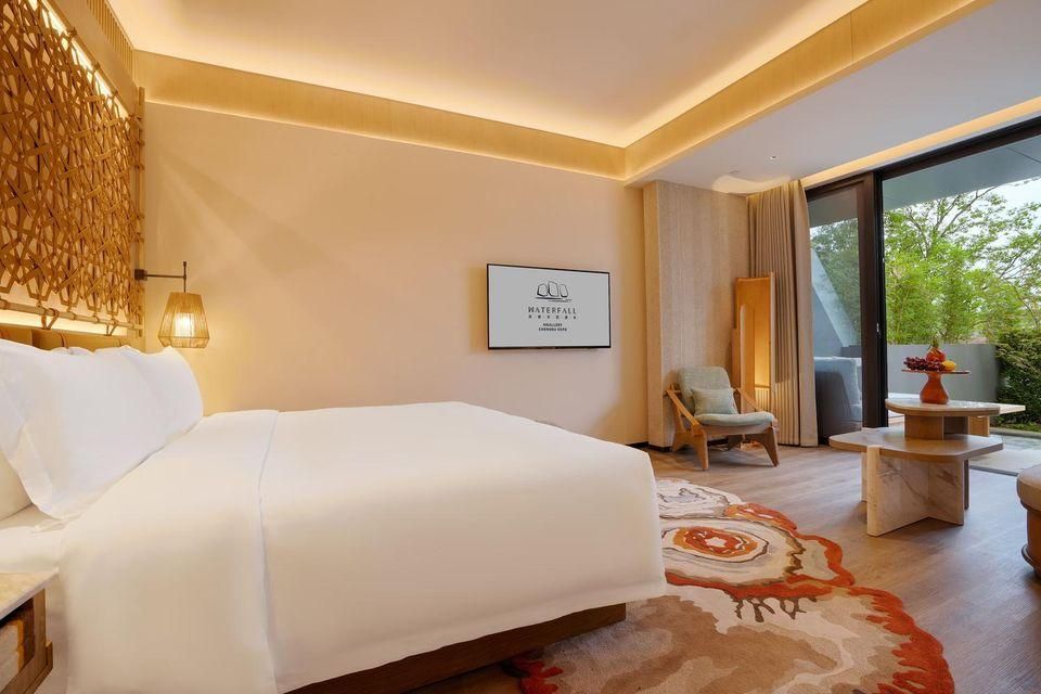 Deluxe Room, 1 King Size Bed, Private Courtyard