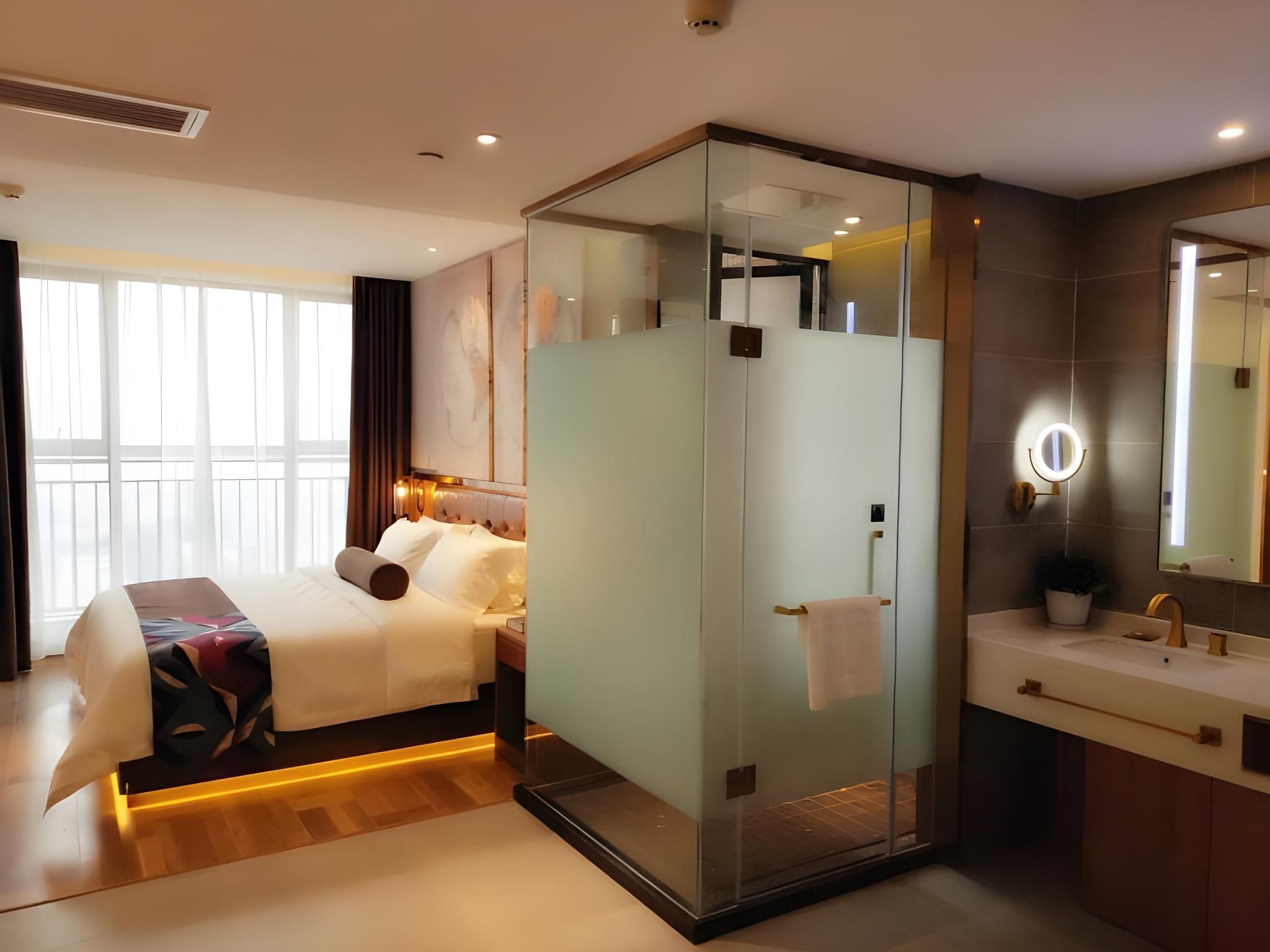 James Joyce - Feifan Delux Bed Room