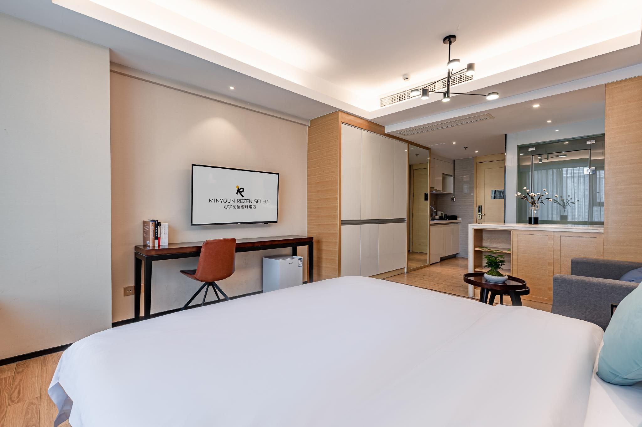 Rezen - Deluxe 1 Bed Room