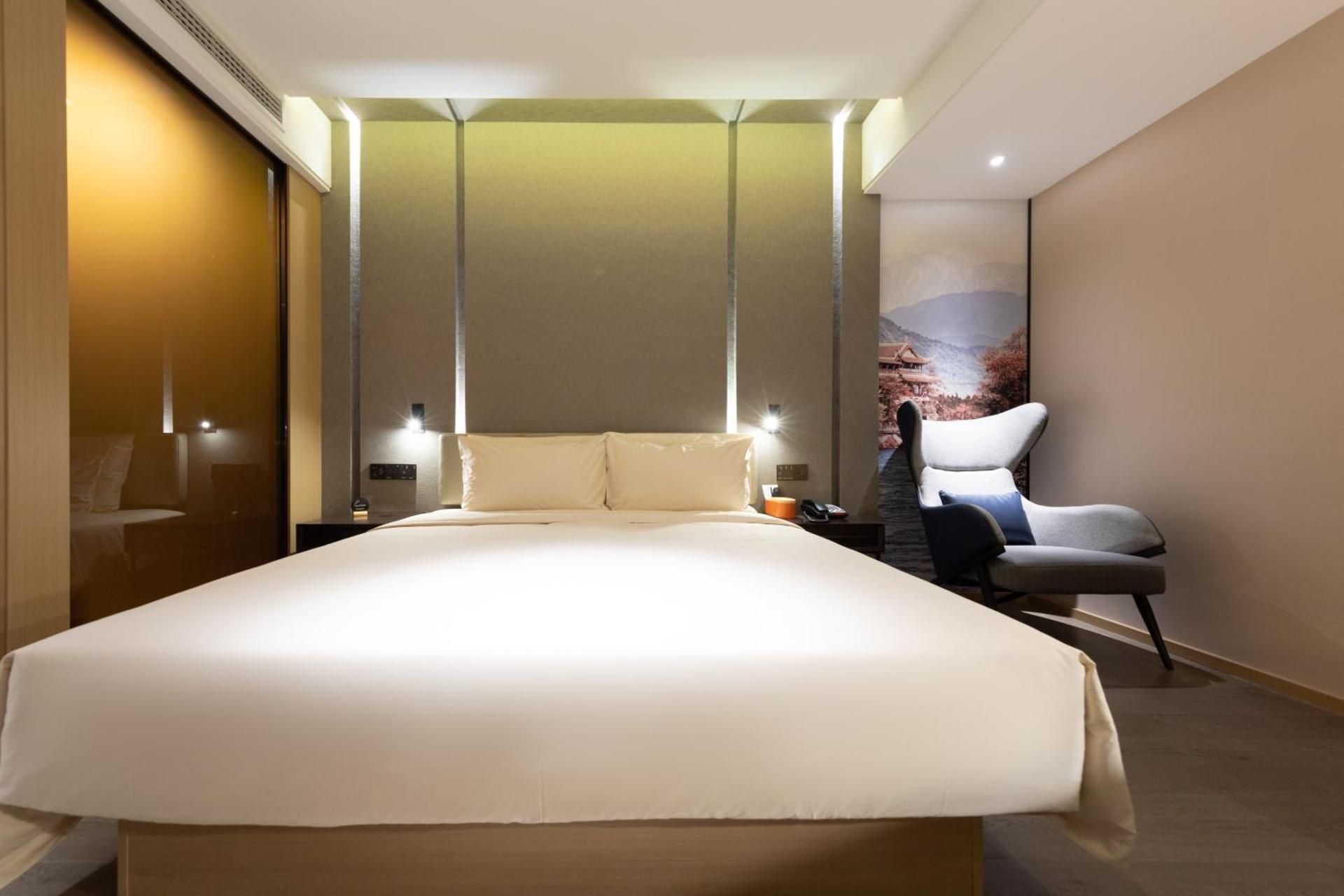 Elegant Double Room with Inner Window