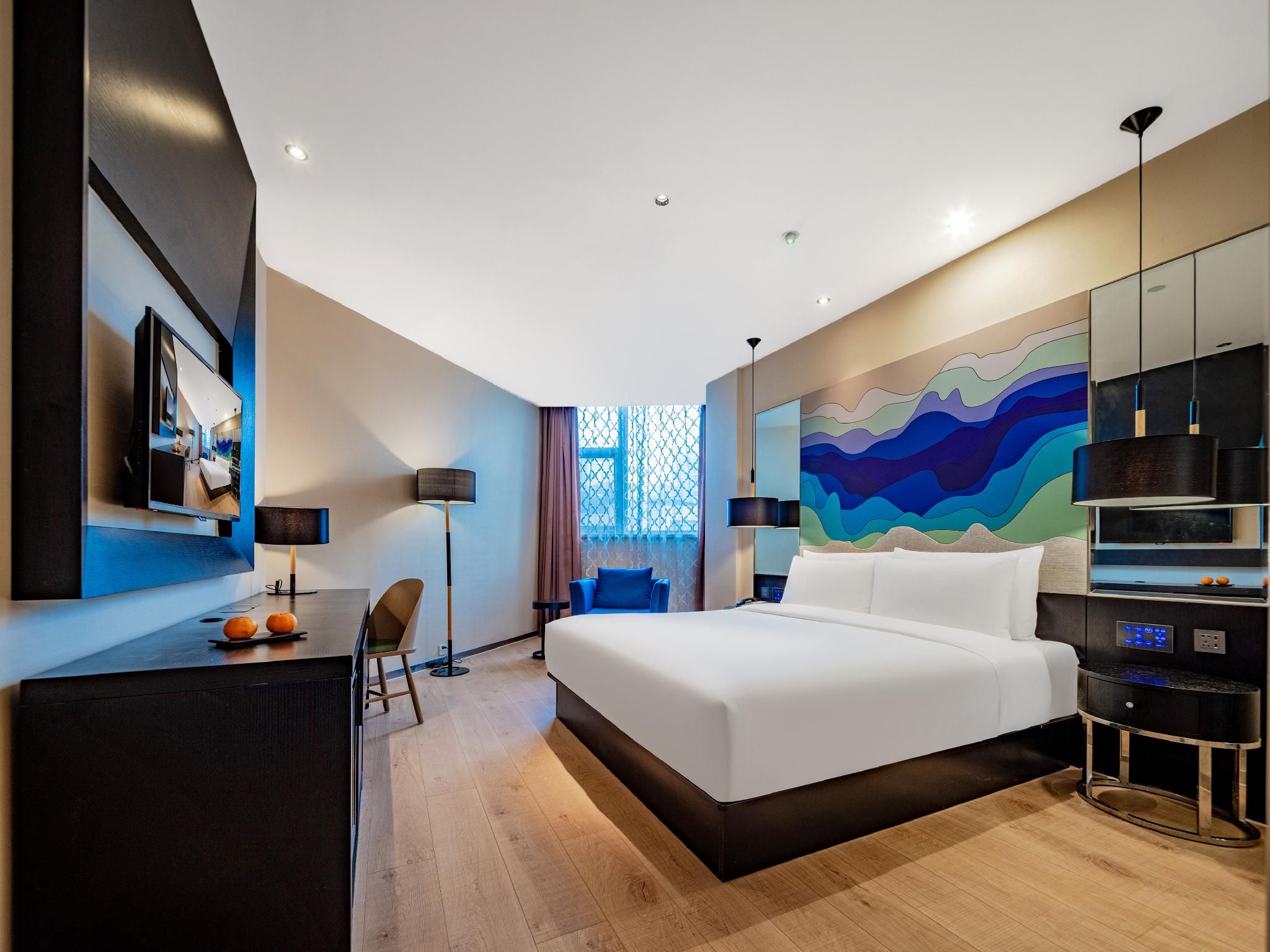 Huazhu - Designer Bed Room