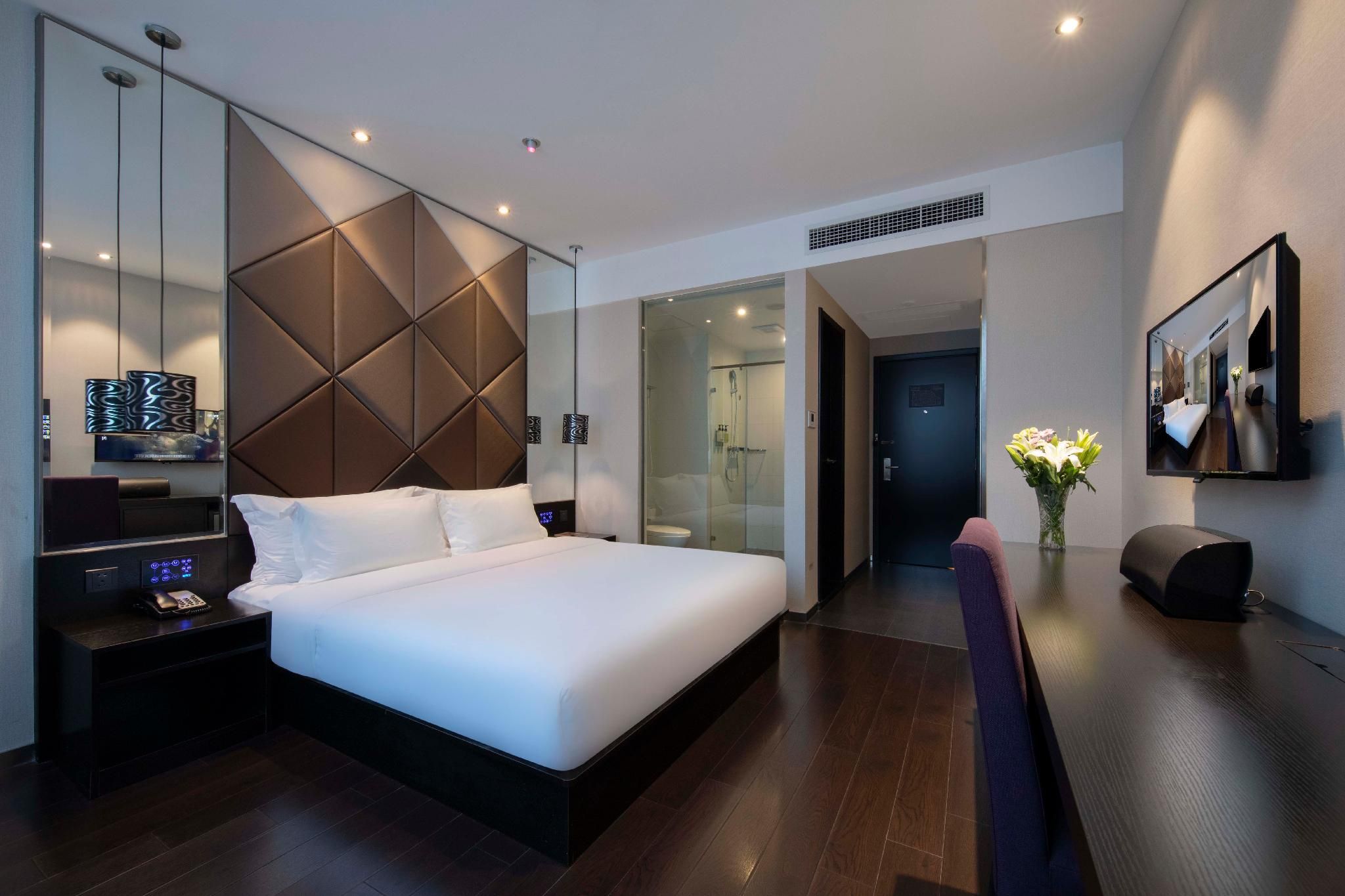 Huazhu - Deluxe Bed Room