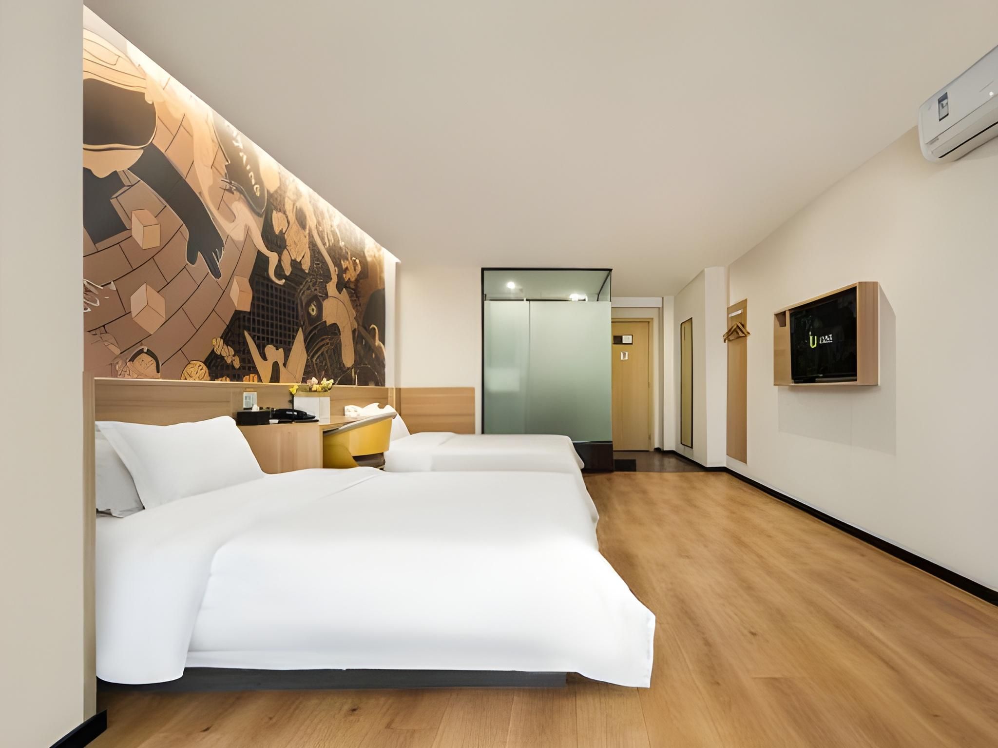 Super Twin Room