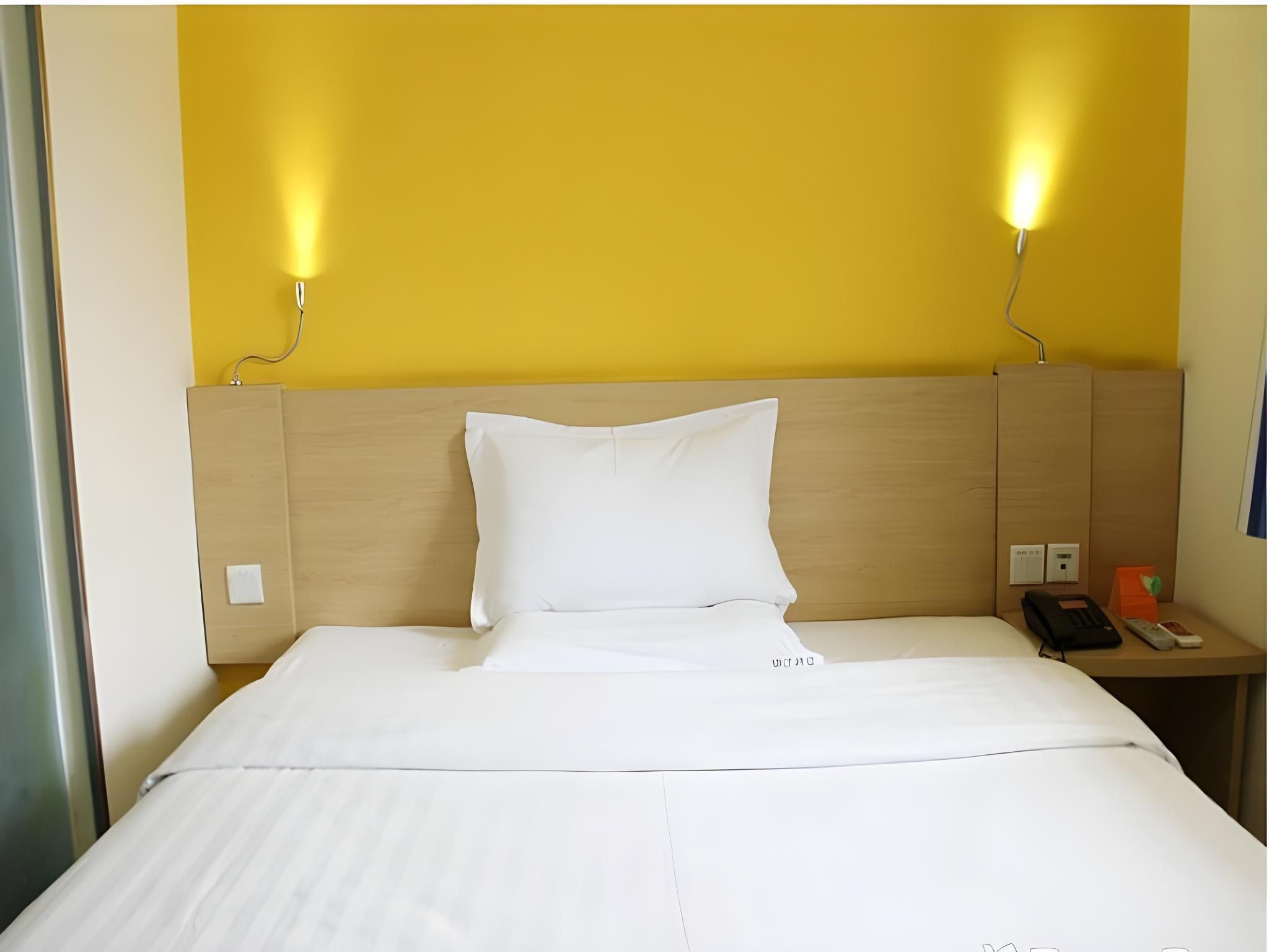 7 Days - Zizhu Bed Room