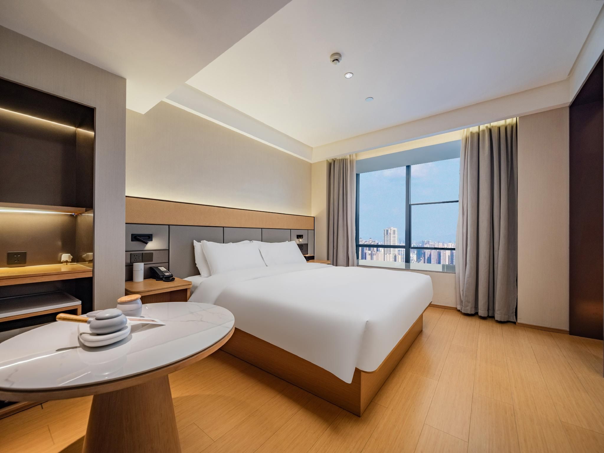 Business Queen Bed Room