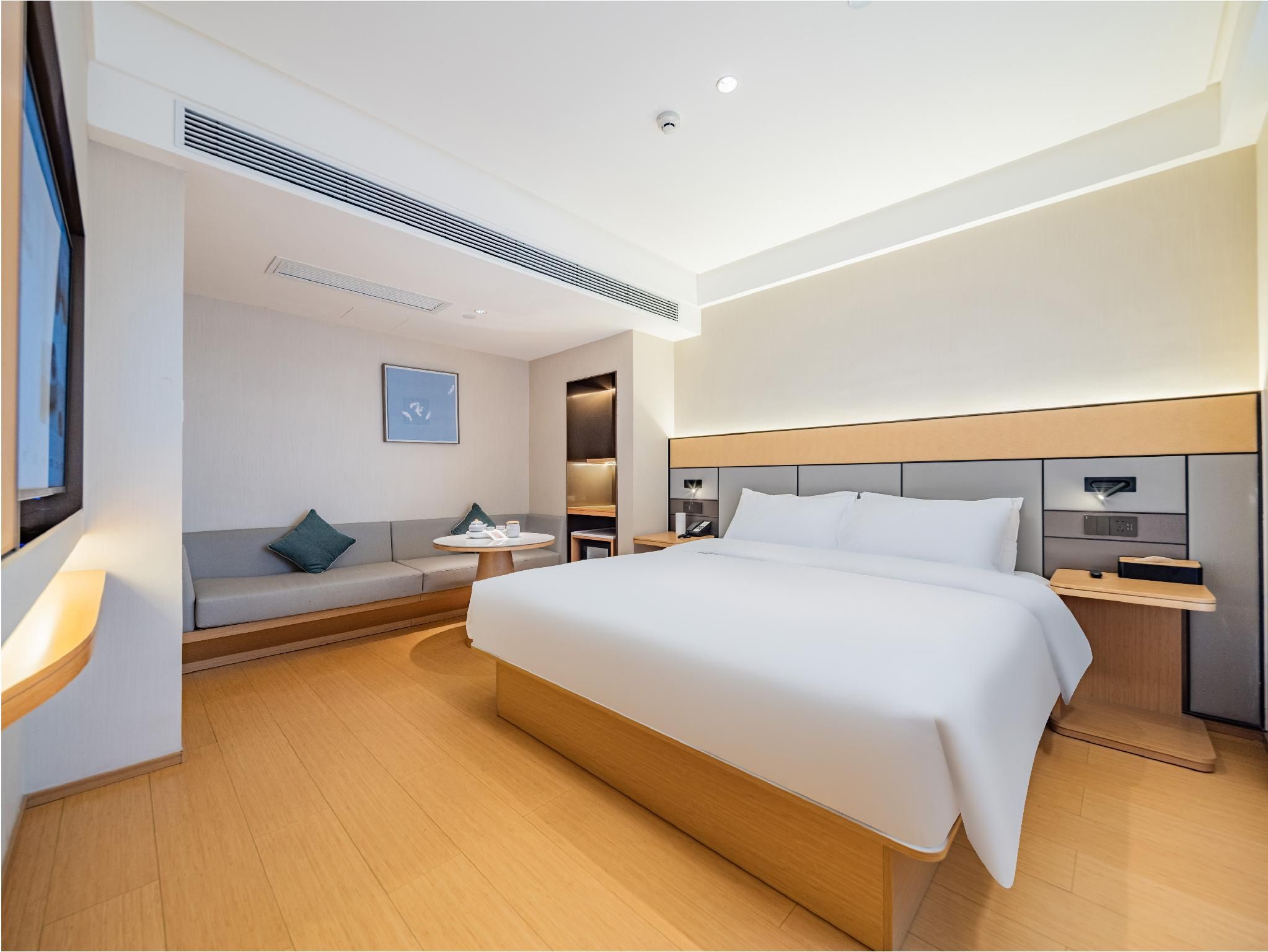 Business Queen Bed Room