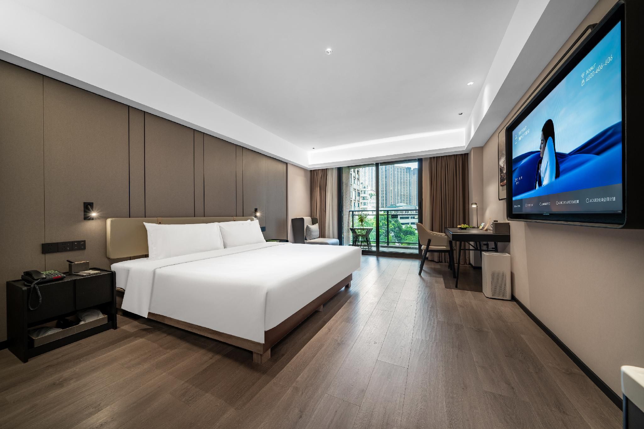 Executive Queen Room with Balcony