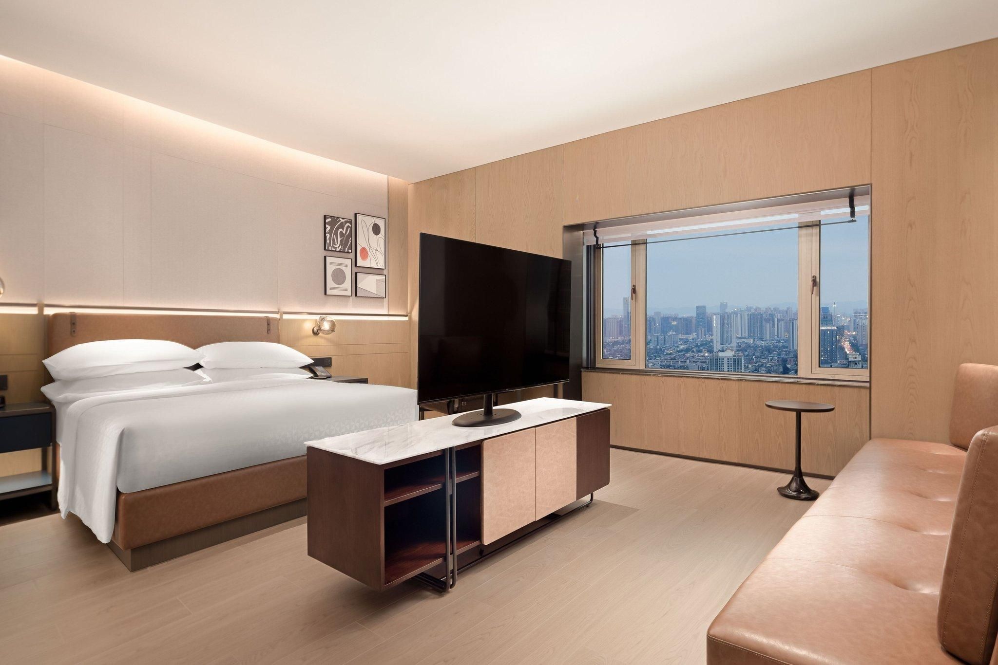 Classic King, Guest room, 1 King, City view