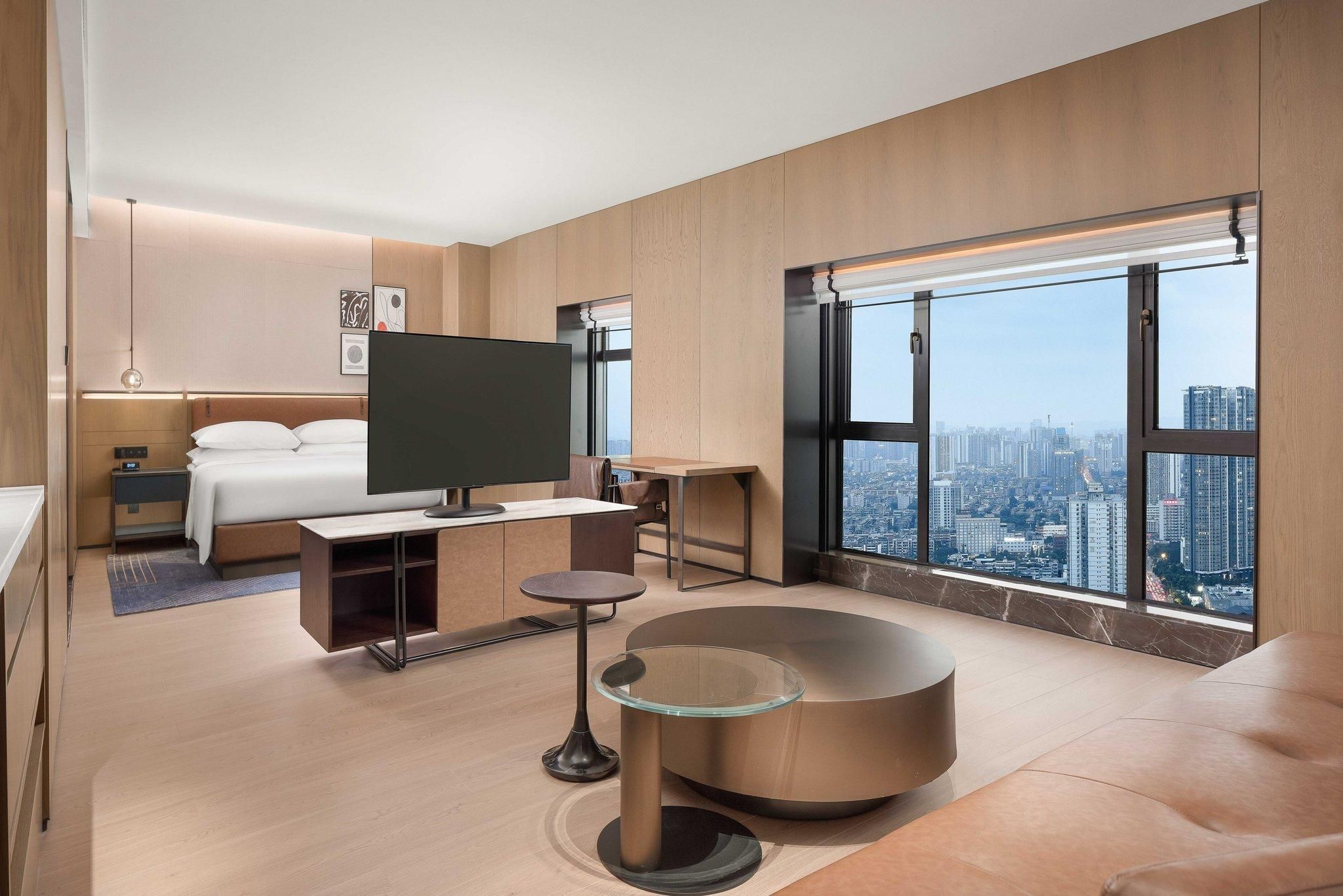 Suite with Sky View, 1 Bedroom Suite, 1 King, City view