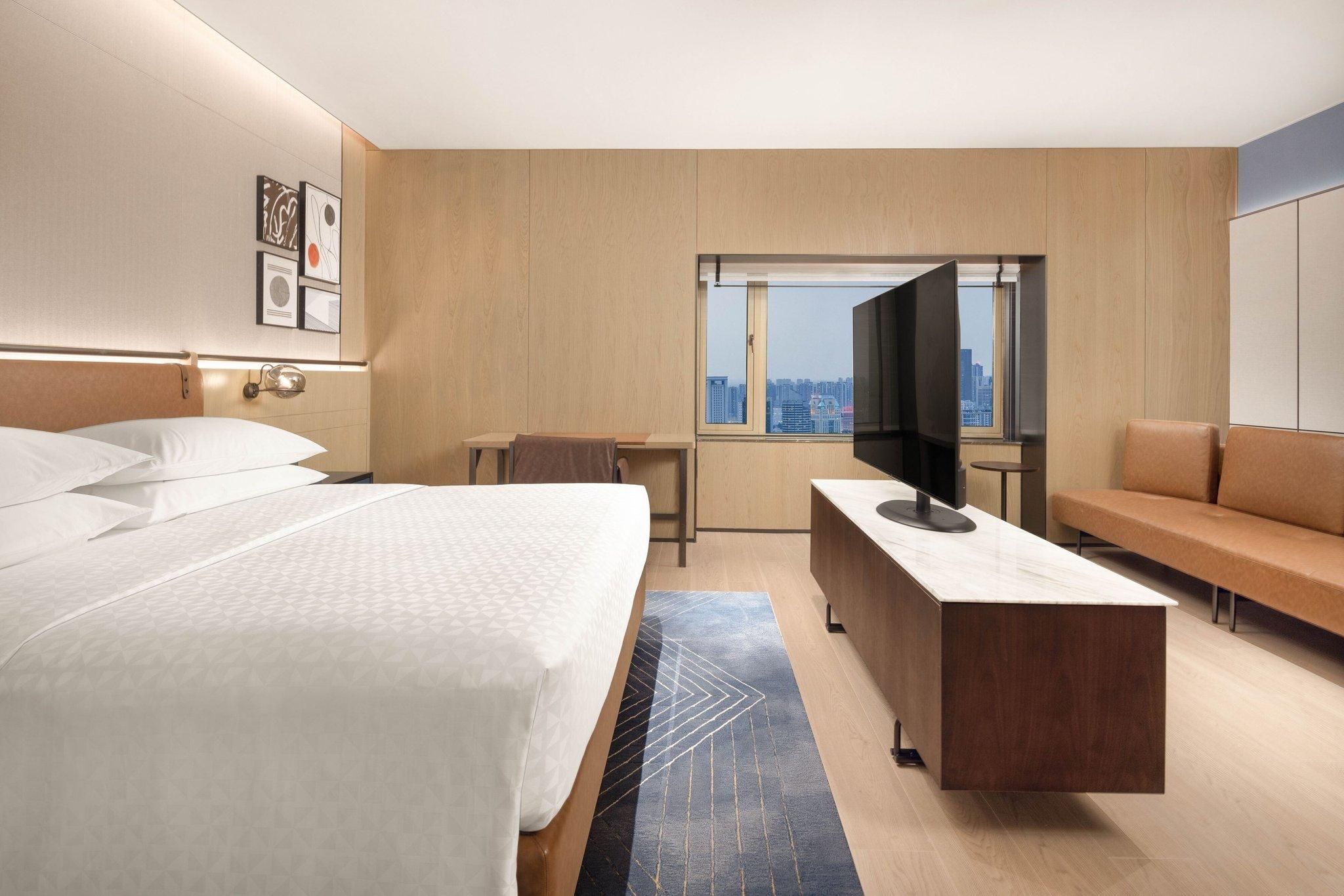 Classic King, Guest room, 1 King, City view