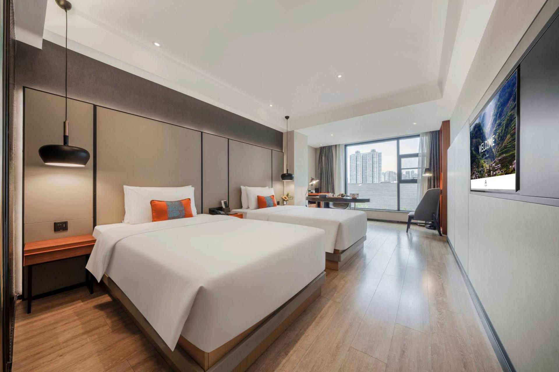 Superior Twin Room With View