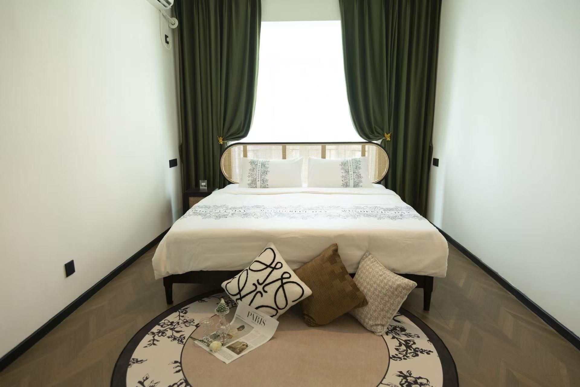2 Bedroom 1 Bathroom Apartment