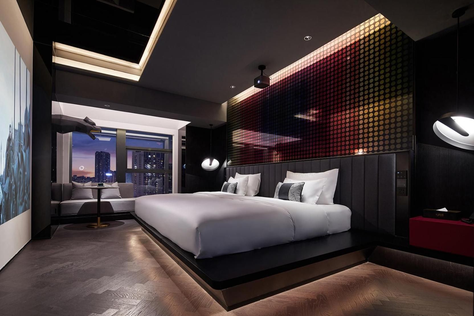 Deluxe King Room