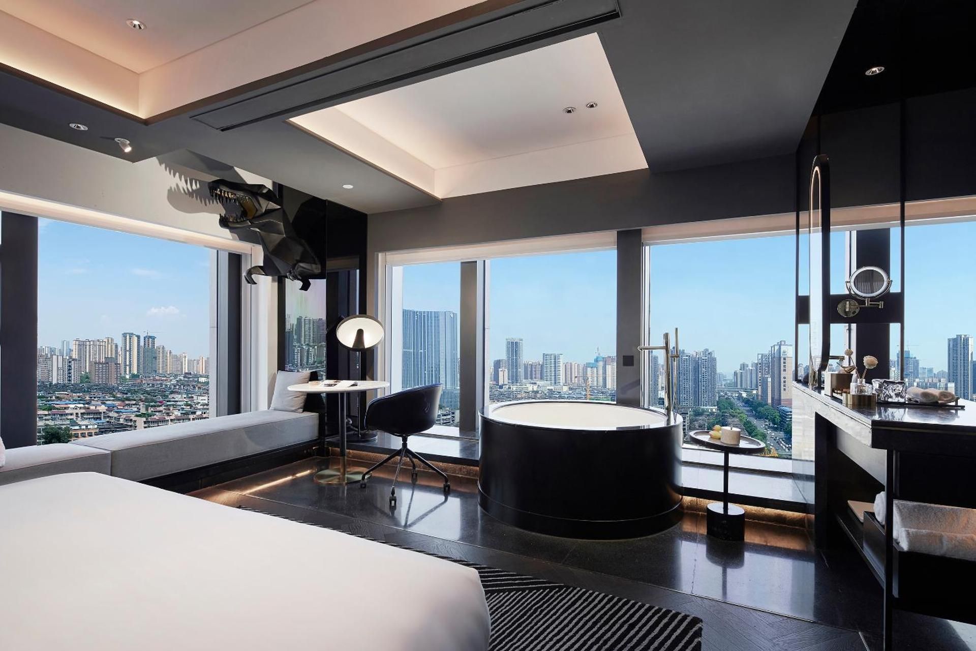 270° City View Deluxe Suite - 1 Bedroom