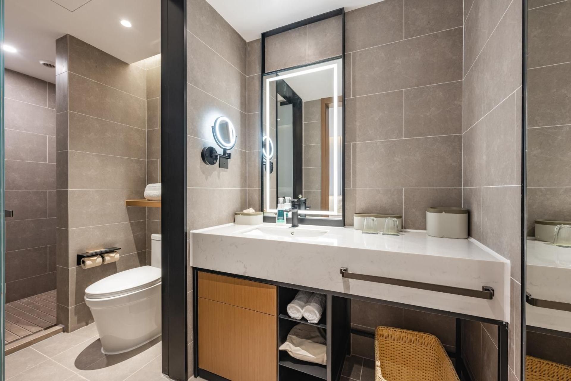 Atour - Superior 1 Bed Room with Courtyard