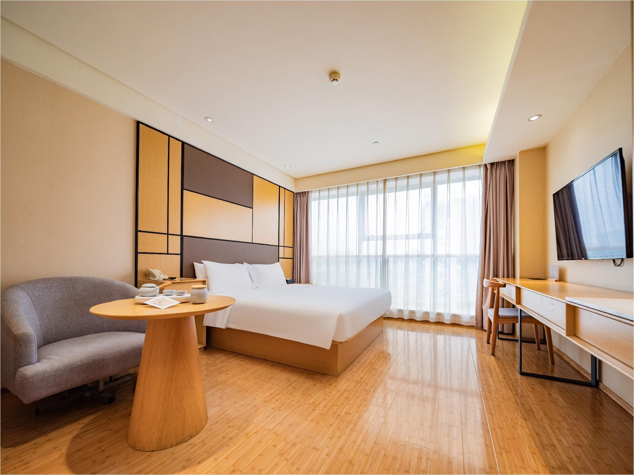 Business Queen Bed Room