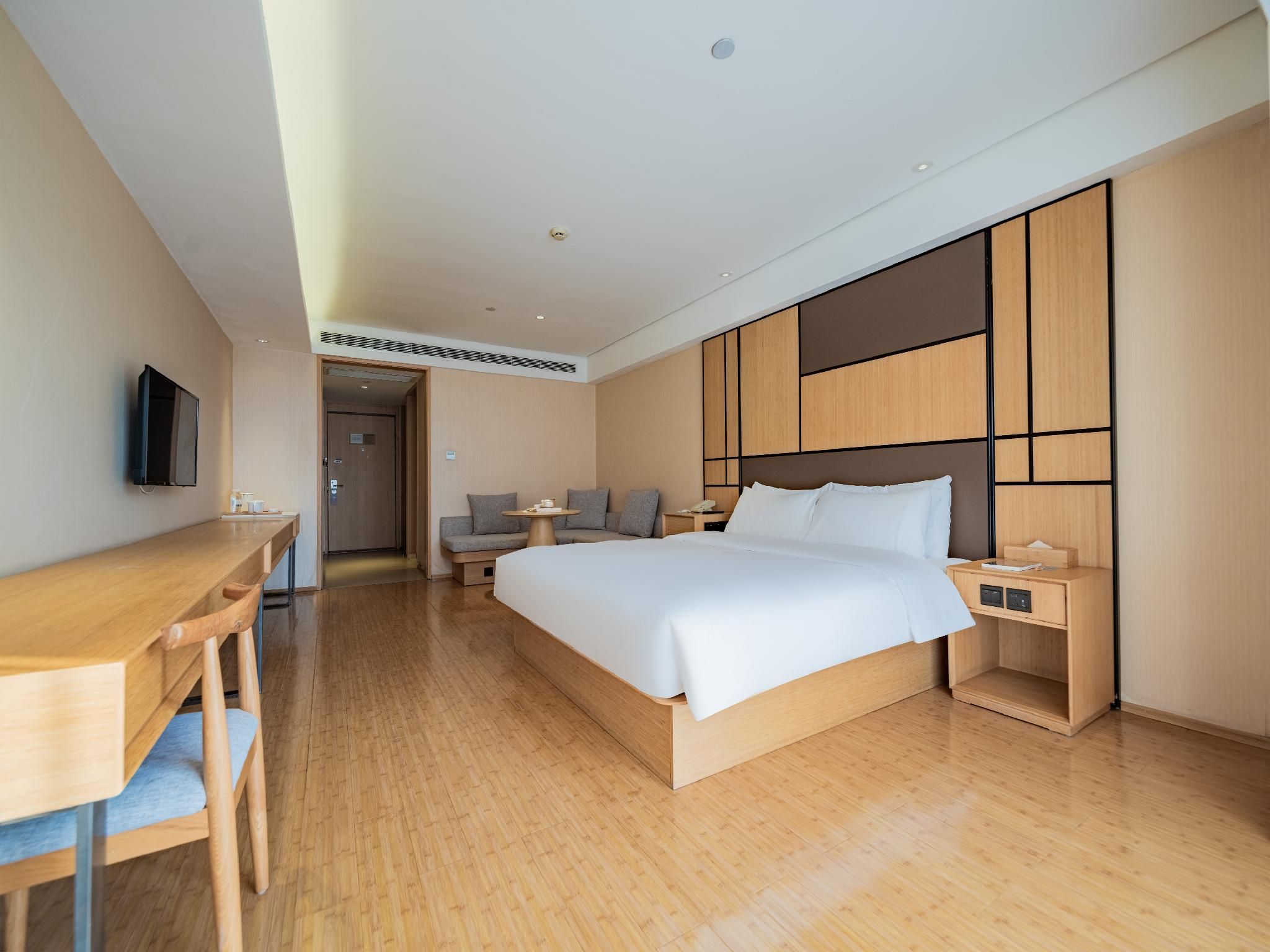 Business Queen Bed Room