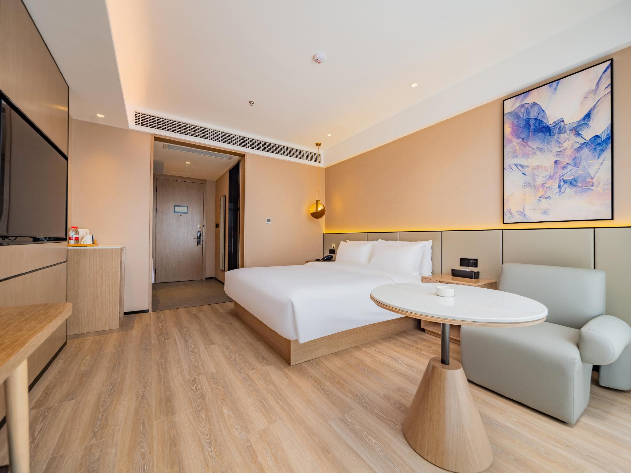 Queen Superior Room