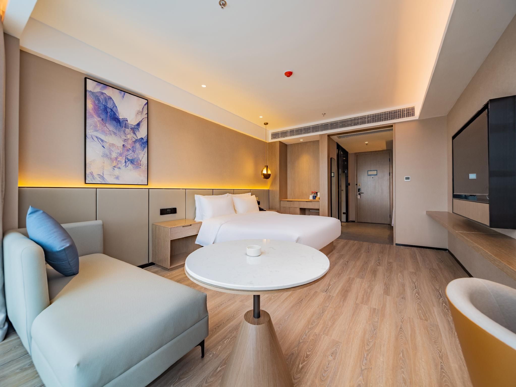 Business Queen Bed Room