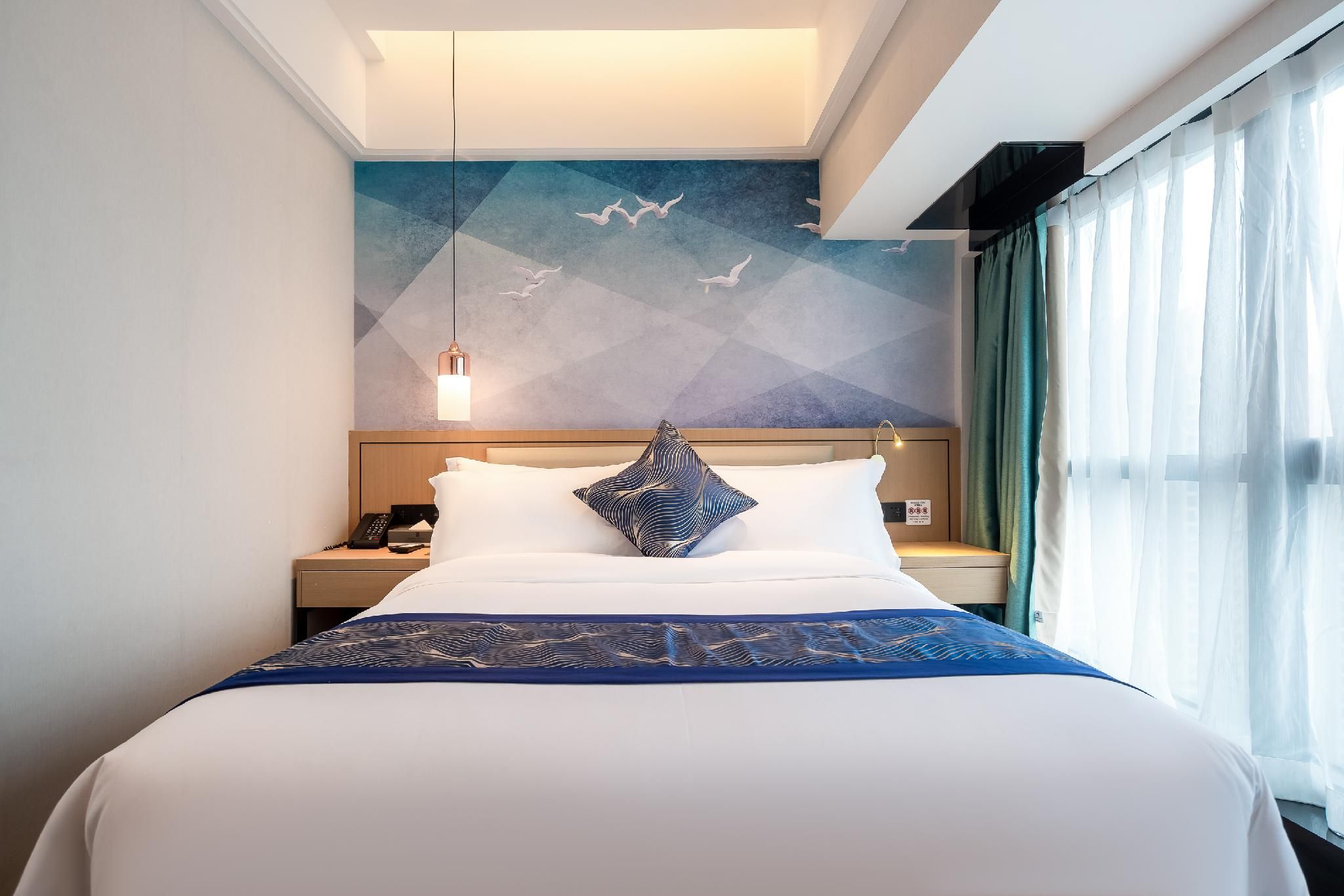 Rezen - Superior 1 Bed Room with View
