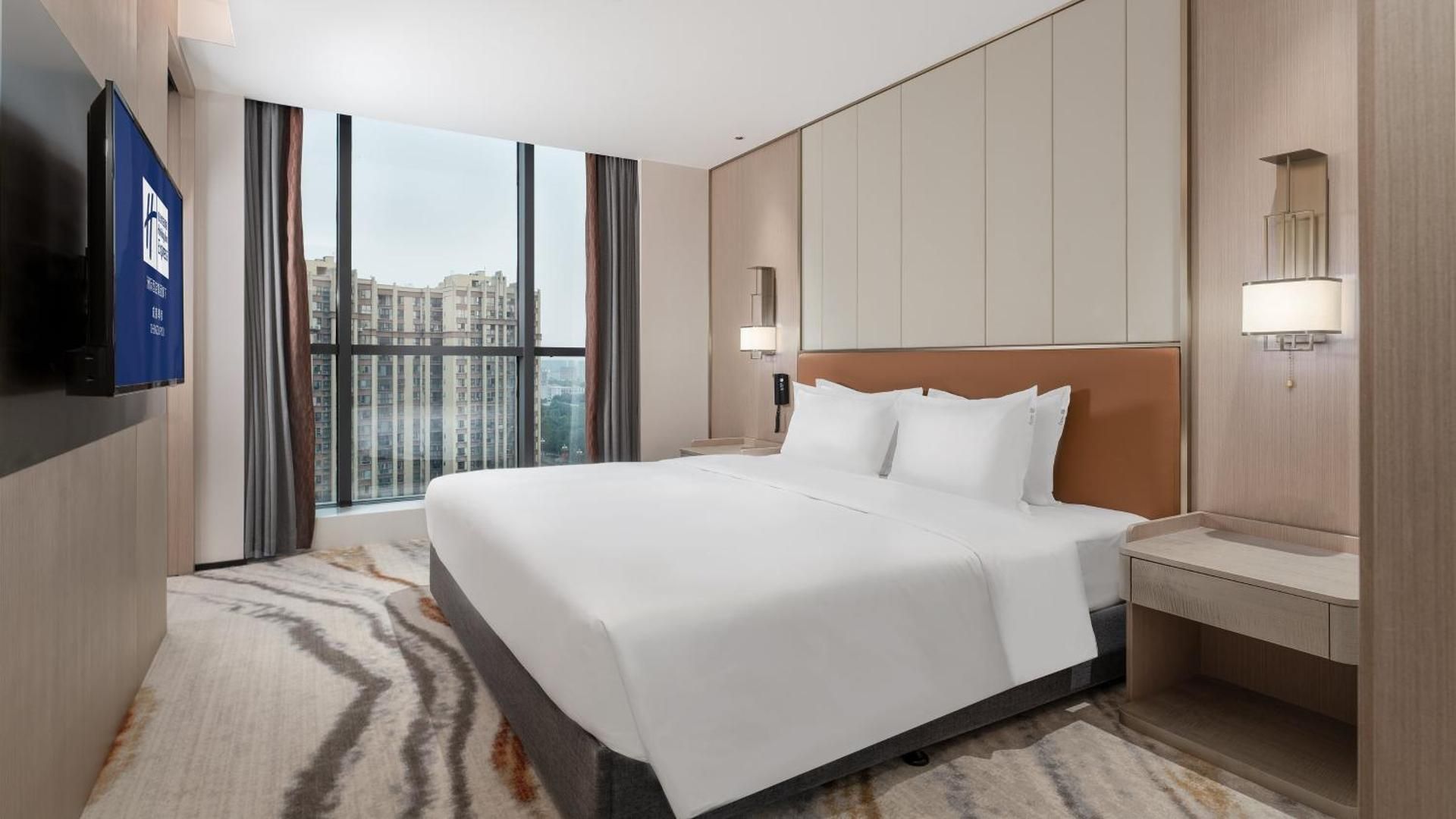 One-Bedroom Suite with City View