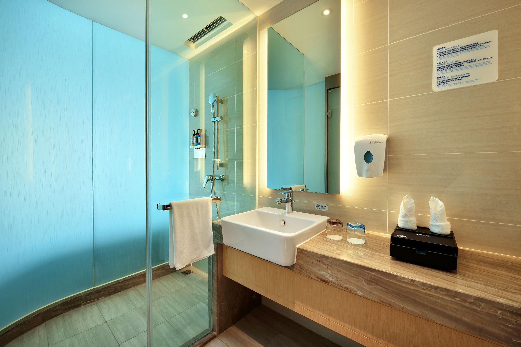 Comfort Queen Room