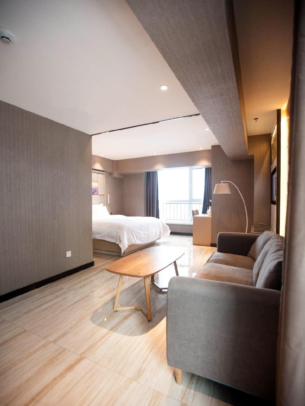 Queen Room with View