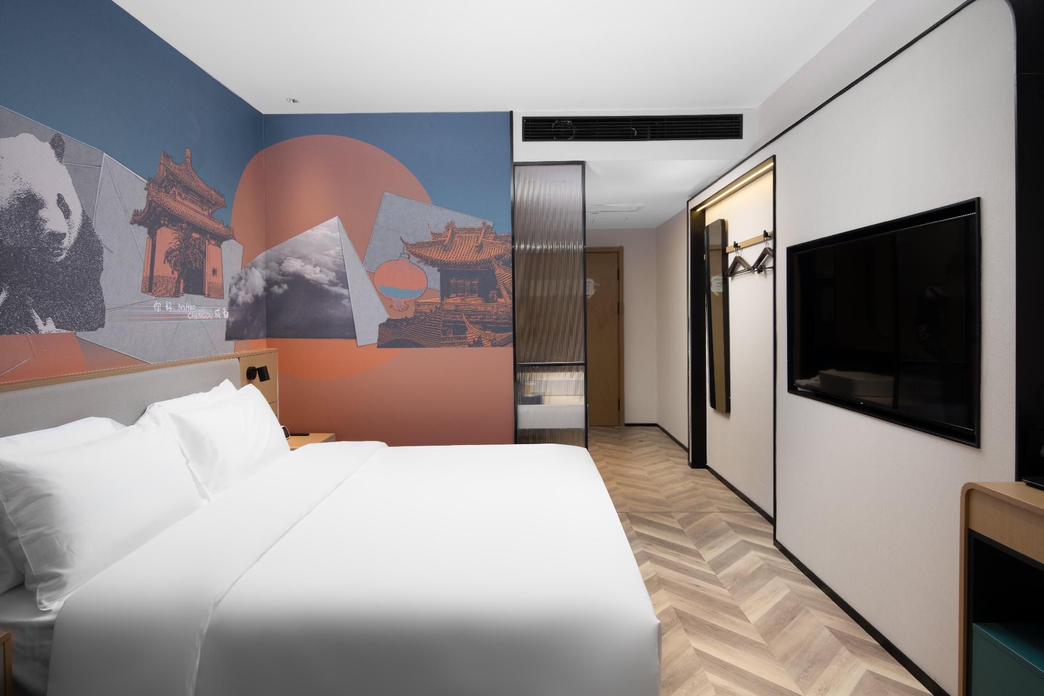 Huazhu - Room With View
