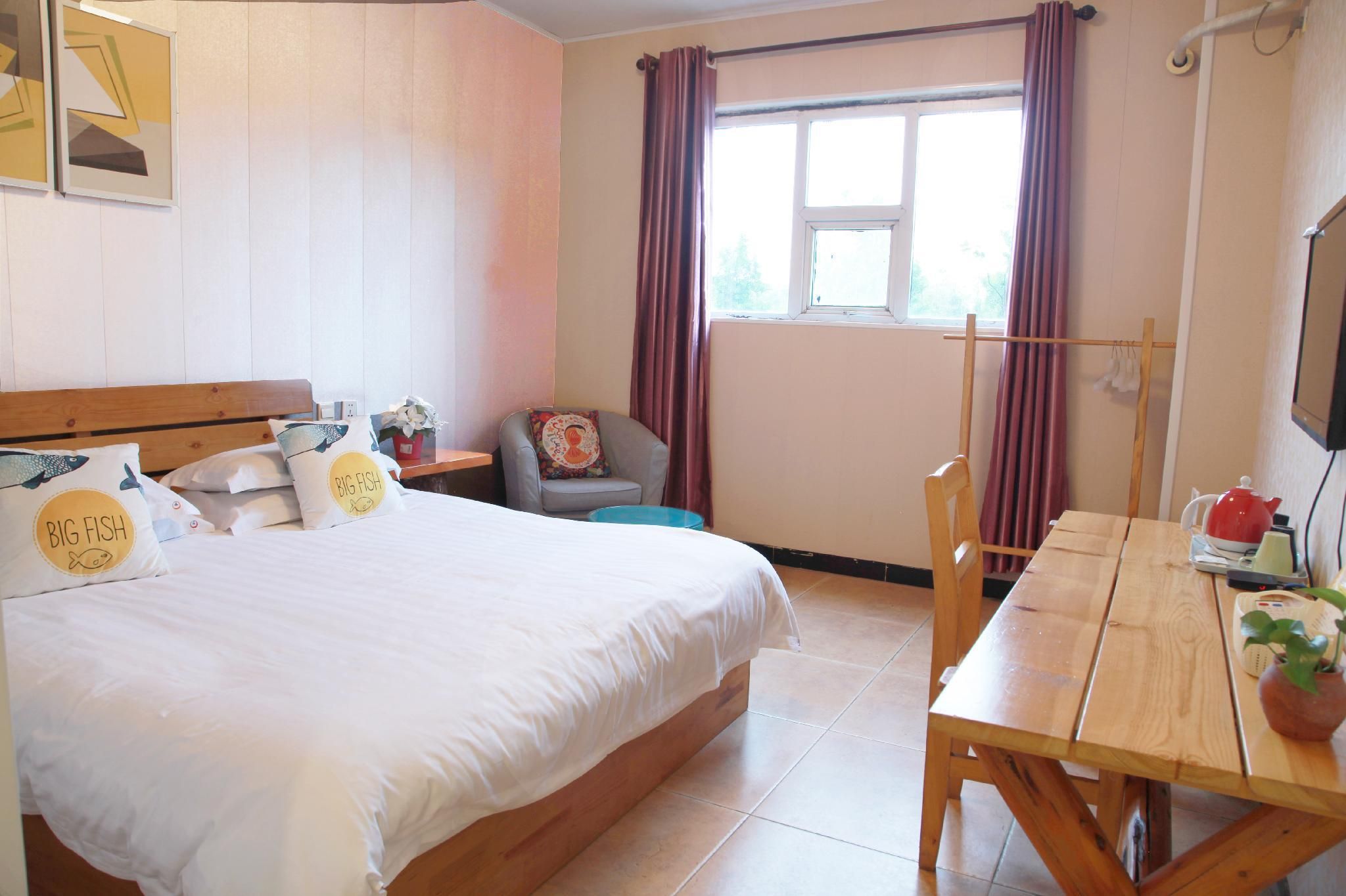 Deluxe Queen Room
