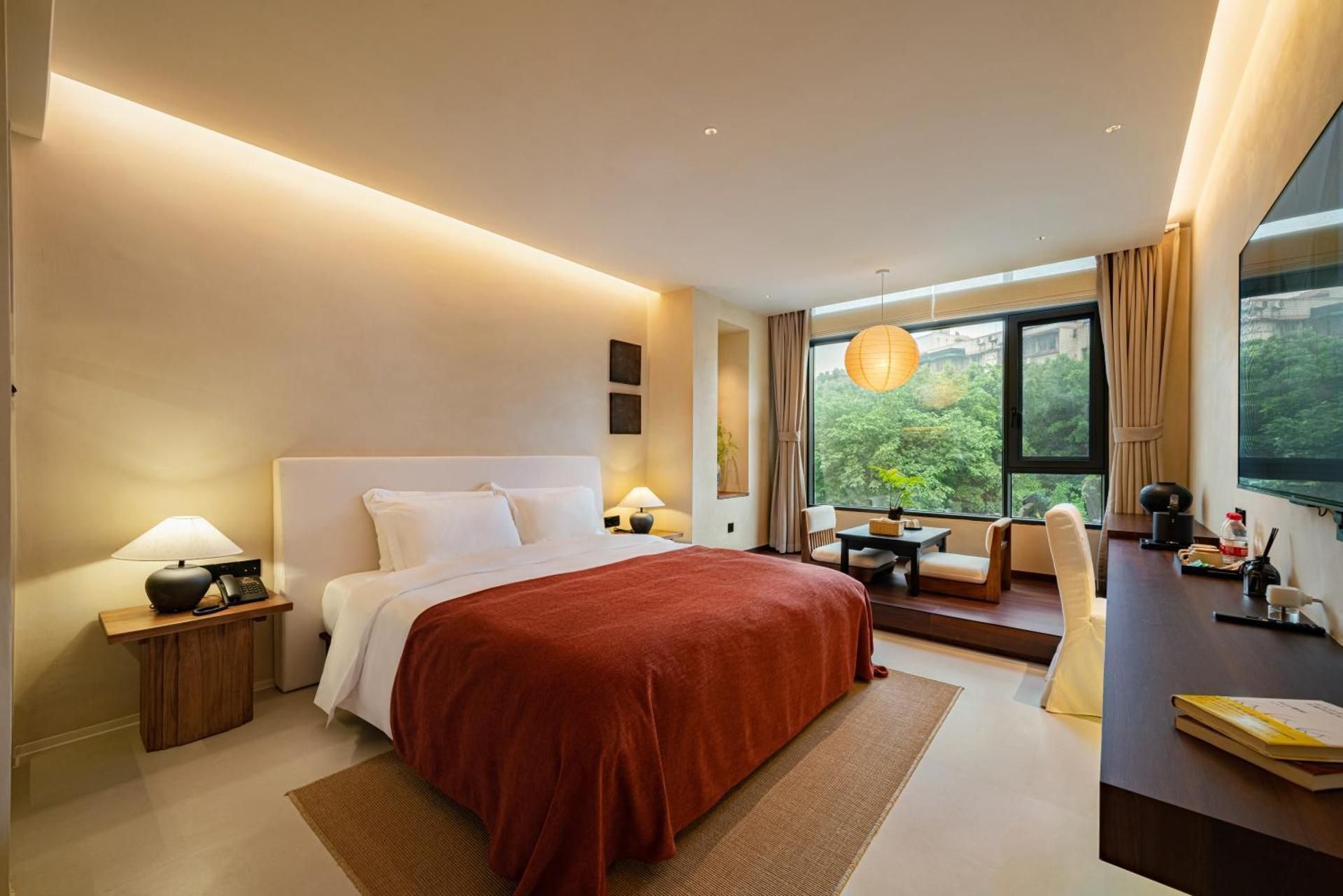 Deluxe Double Room( Free Airport Transfer For Min 3 Nights Stay+Free Laundry+Welcome Drink)
