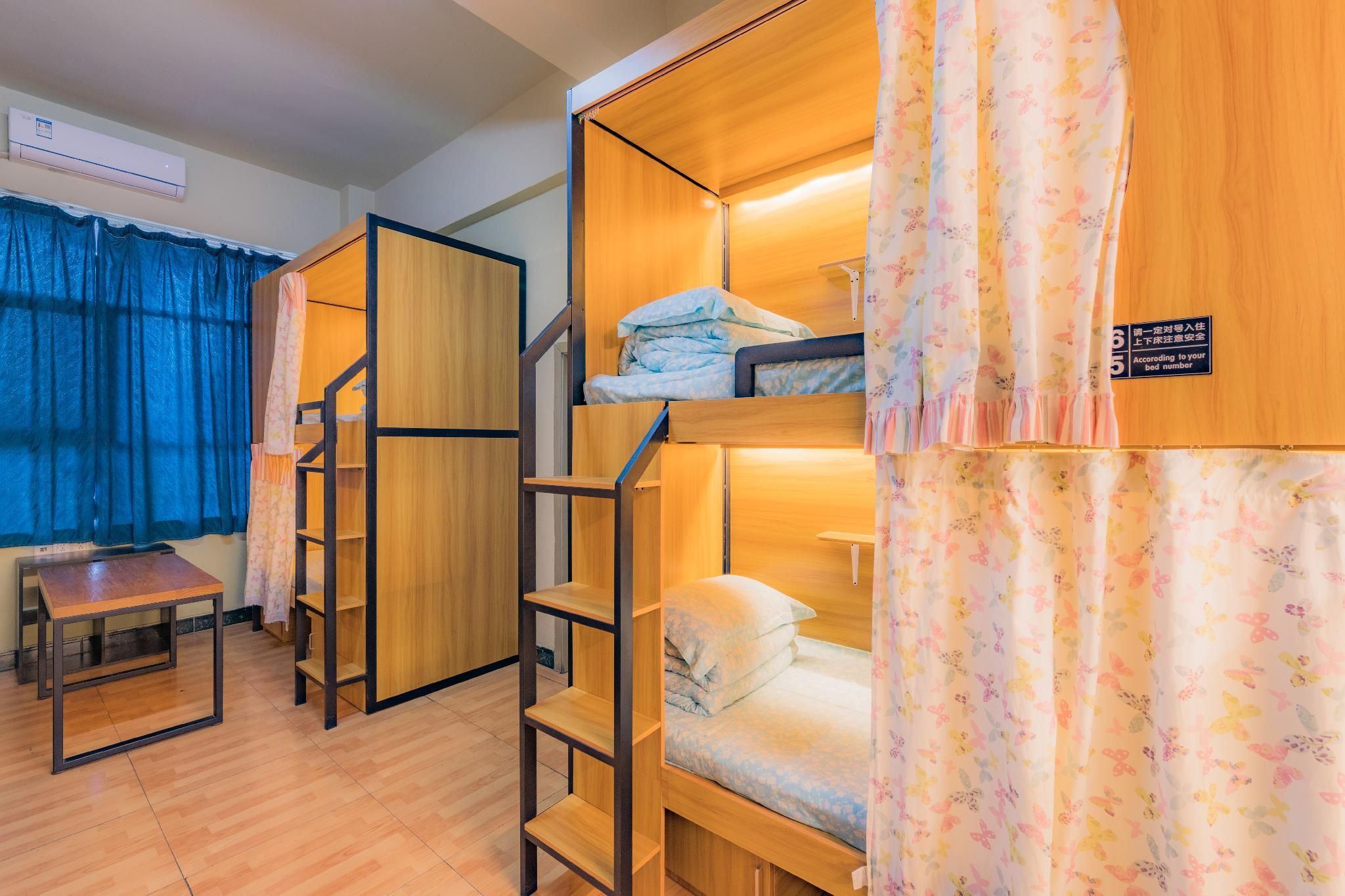 1 Person in 10-Bed Dormitory - Male Only